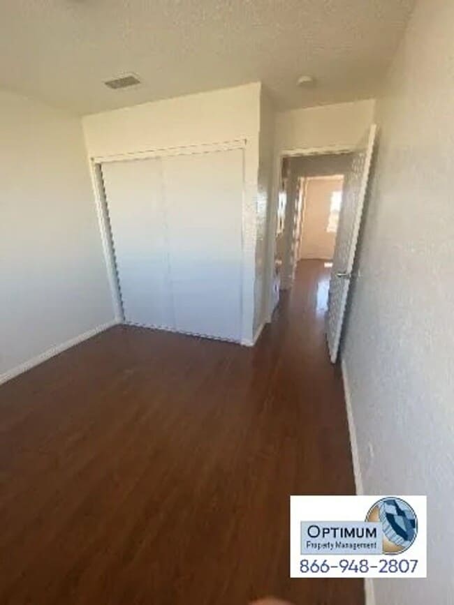 Building Photo - Charming 3-Bedroom Home with Large Backyard & Fenced Front Yard