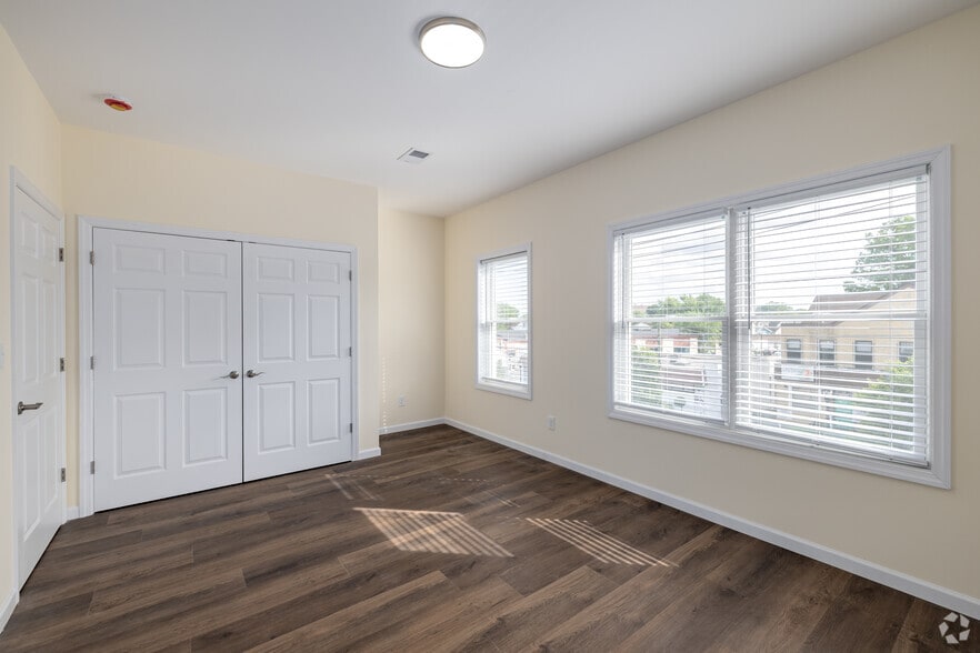2BR, 2BA - 1,529SF - Second Bedroom - 431-435 Morris Ave
