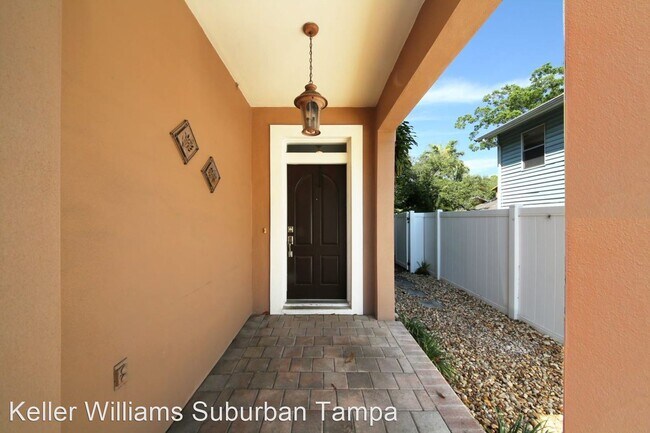 Building Photo - 2 br, 2.5 bath House - 3317 Empedrado St