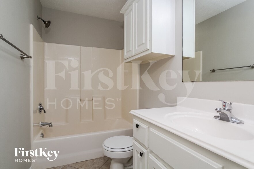 Building Photo - 16204 N View Ct