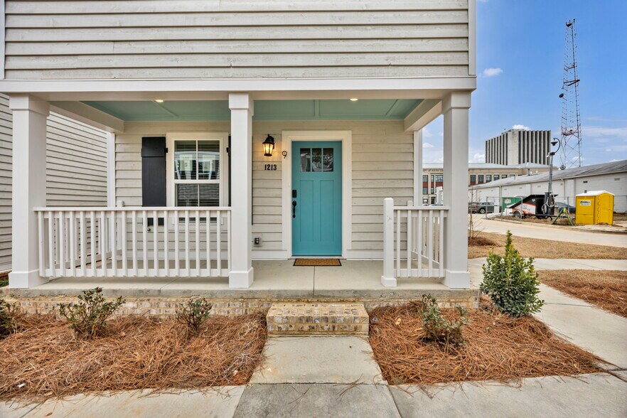 Building Photo - 1221 Pickens St