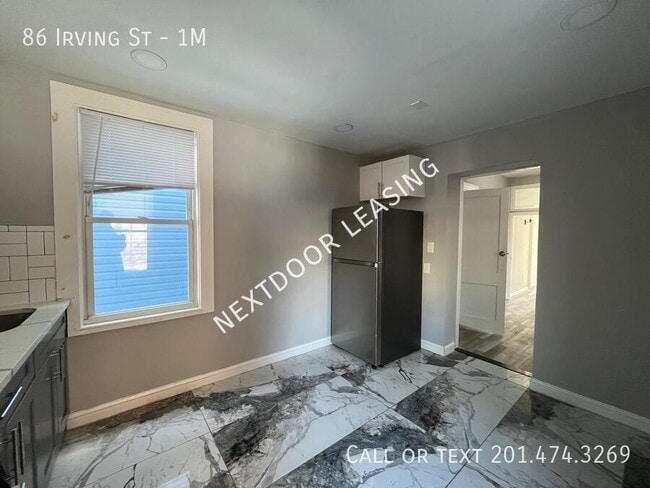 Building Photo - 86 Irving St