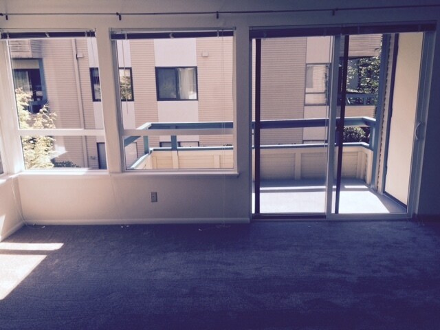 Building Photo - Beautiful Richmond Beach Condo