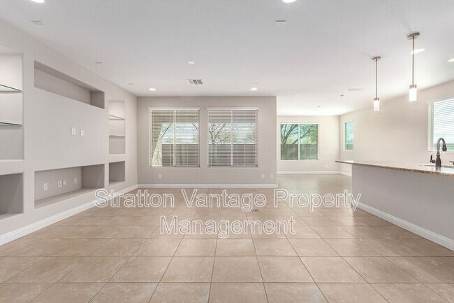 Building Photo - 5575 Cinder Brk Wy