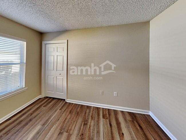 Building Photo - 2570 Blackstone Ct