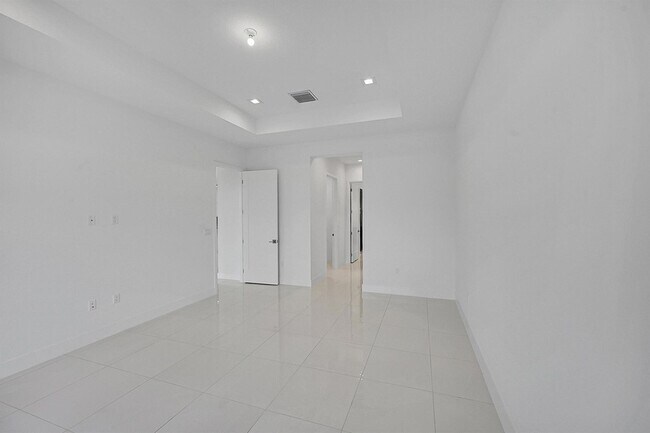 Building Photo - 13072 Feathering Wy