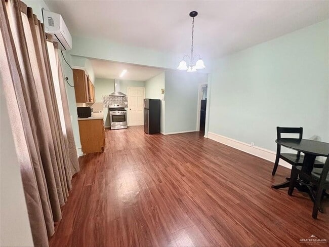 Building Photo - 830 S Missouri Ave