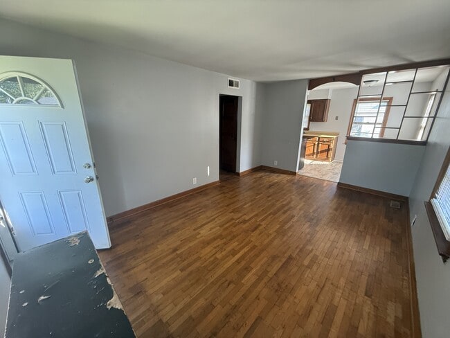 Building Photo - 2913 Taylor Ave