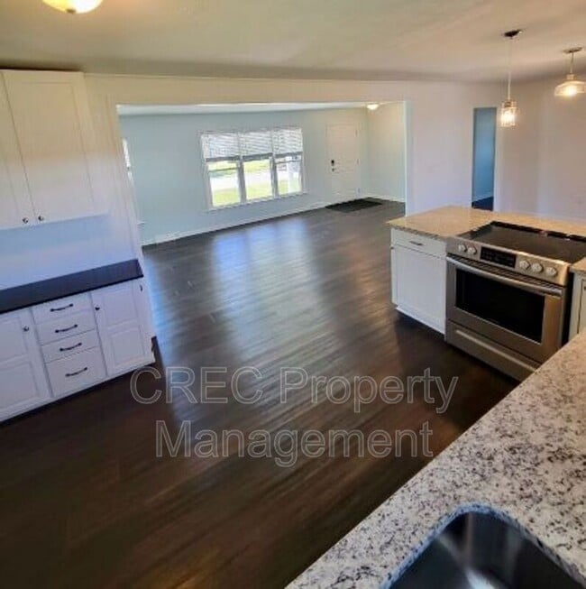 Building Photo - 7744 Allwood Ave