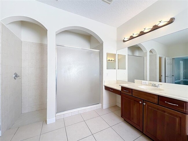 Building Photo - 2830 Cardassi Dr