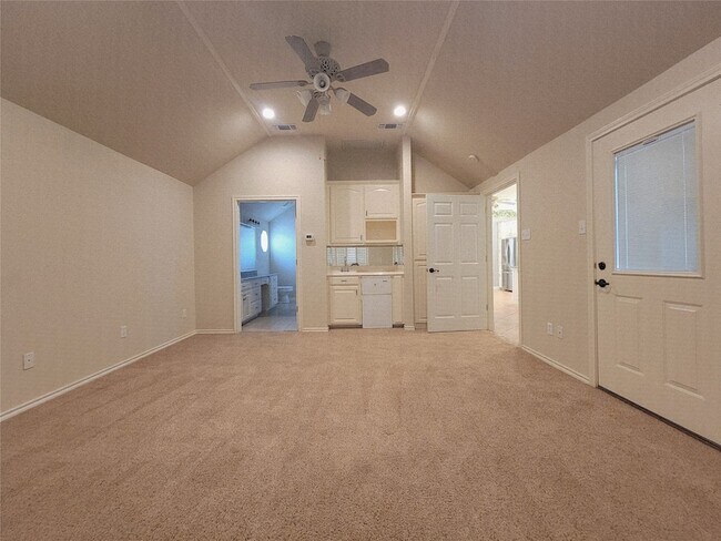 Building Photo - 9621 Monticello Dr