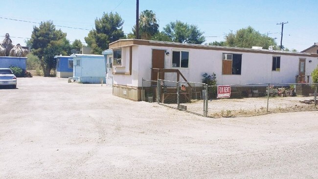 Building Photo - Desert Gem Mobile Home Park