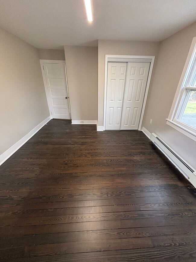 Building Photo - Newly Renovated 3-Bedroom, 2.5-Bath Home i...