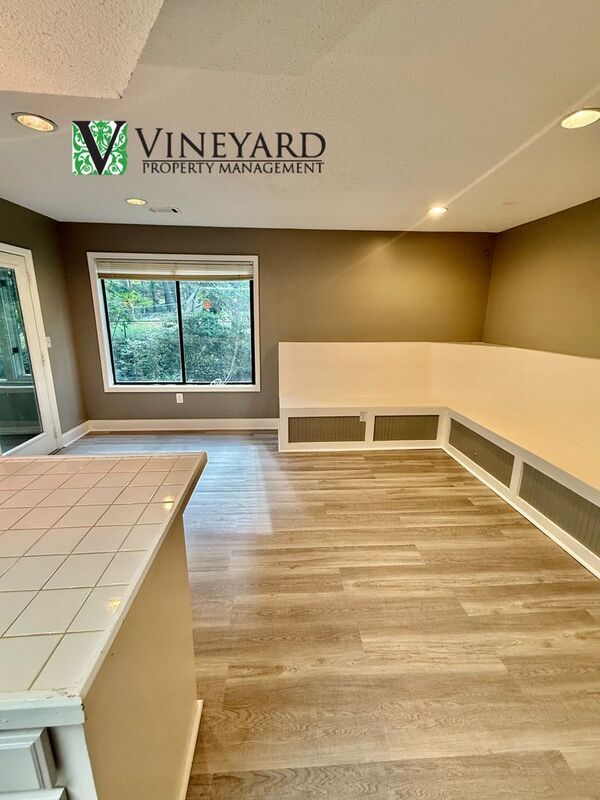 Building Photo - 1510 Oak Creek Dr