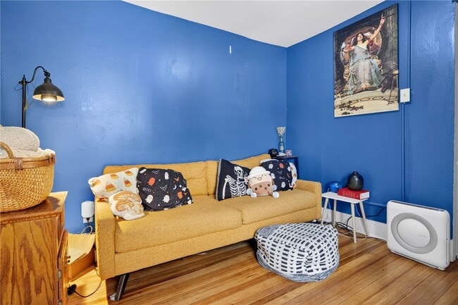 Building Photo - 607 N Cayuga St