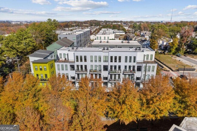 Building Photo - 1272 Longreen Ter NW