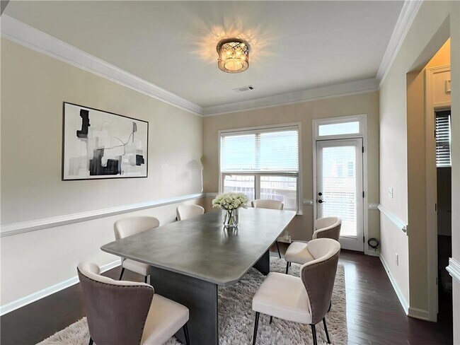 Building Photo - 1650 Sabastian Point