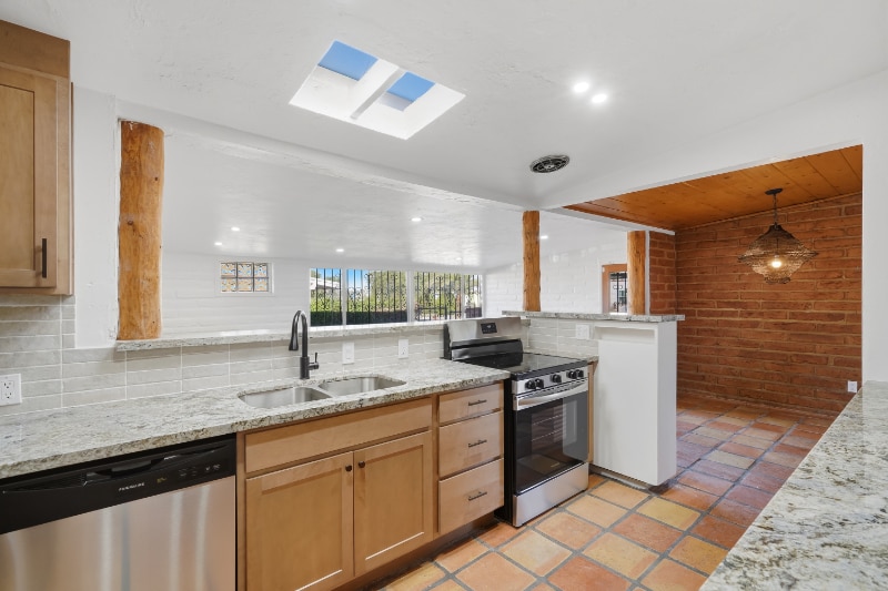 Building Photo - 6814 E Koralee St