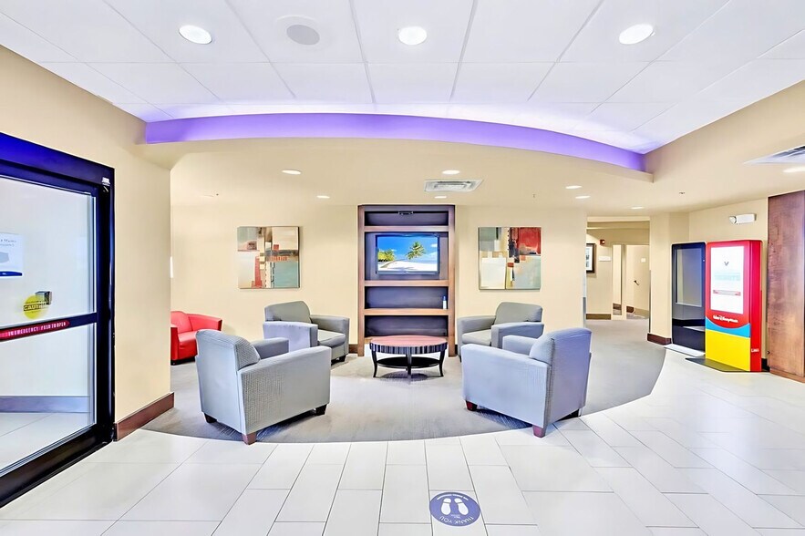 Building Photo - 7601-7601 Canada Ave