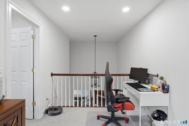 Building Photo - 7 Bridlewood