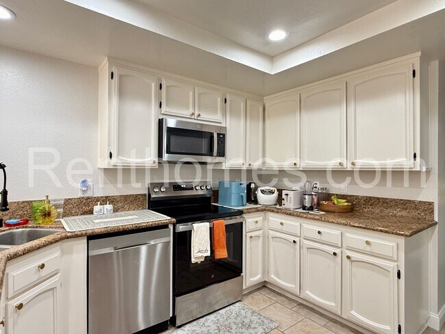 Building Photo - 11872 Bernardo Terrace