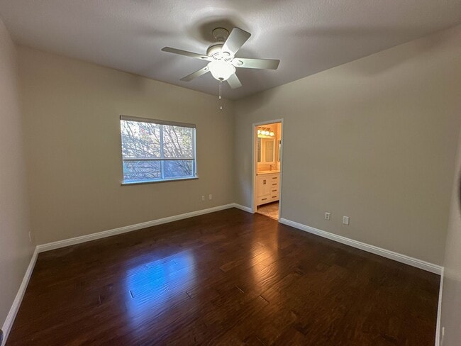 Building Photo - Single Story 3 Bedroom Home for Rent in Newhall!