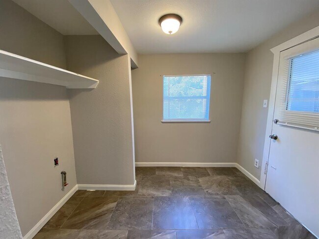 Building Photo - 6523 Avenue C