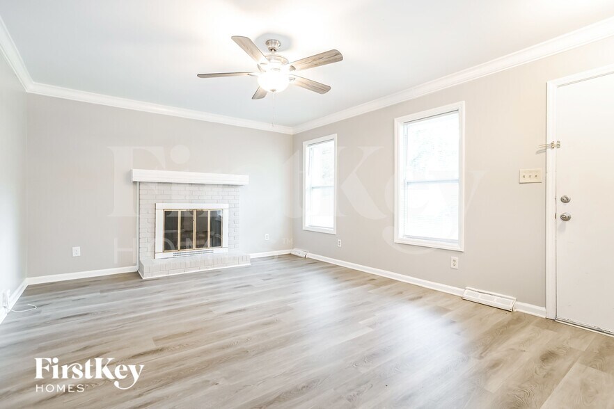 Building Photo - 5507 Lawrence Orr Rd