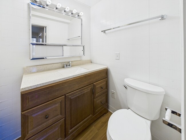 Building Photo - 518 Halvorson Rd