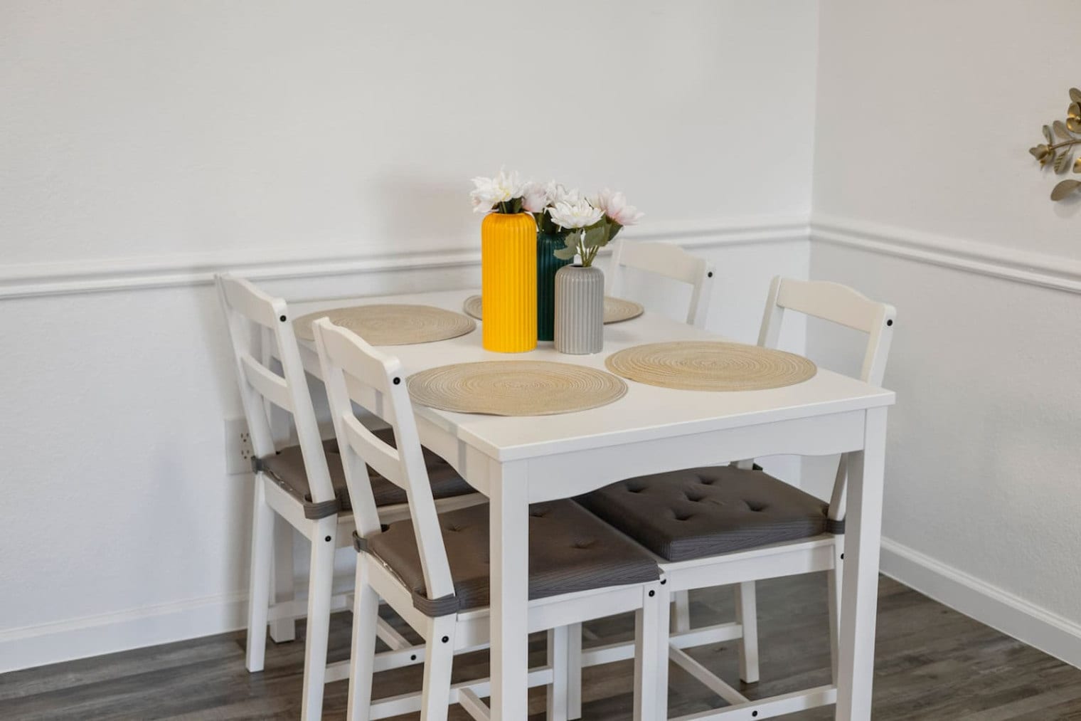 Building Photo - 2929 Kings Rd