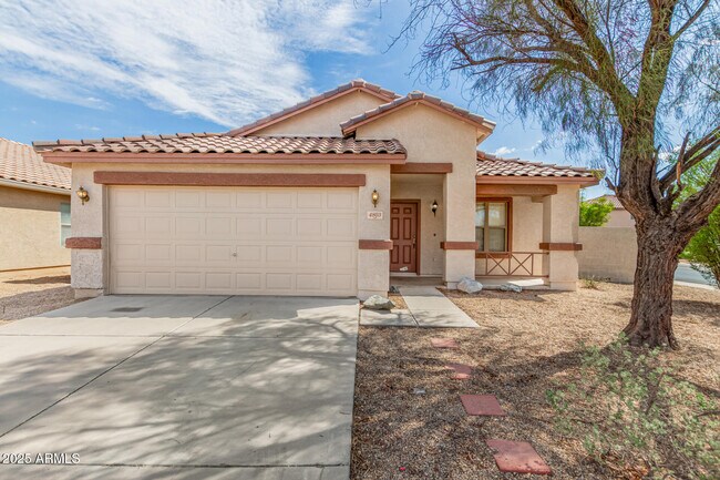 Primary Photo - 4803 N 92nd Ln
