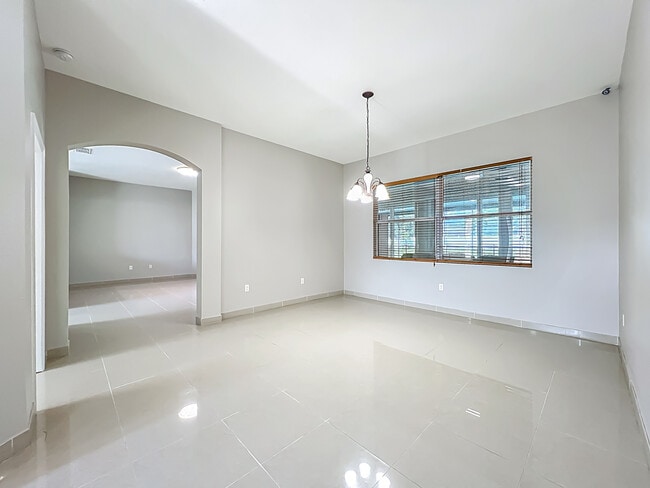 Building Photo - 3731 Peaceful Valley Dr