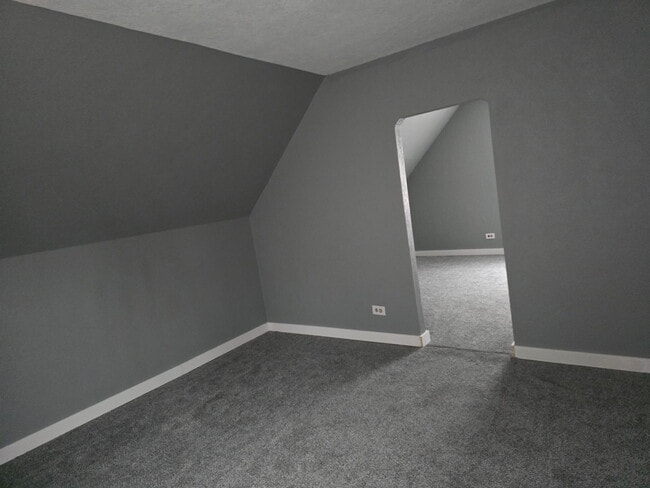 Building Photo - 204 Harrison St