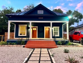 Building Photo - 1019 Steves Ave