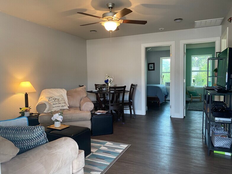 Building Photo - 17813 TX-29