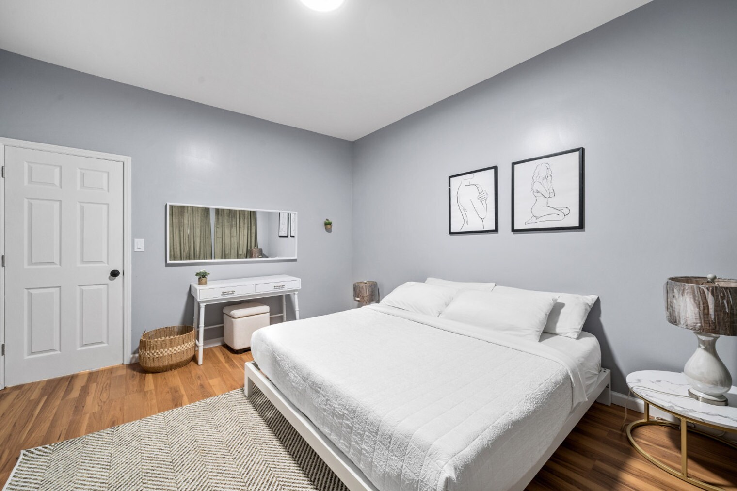 Building Photo - 20 W 48th St