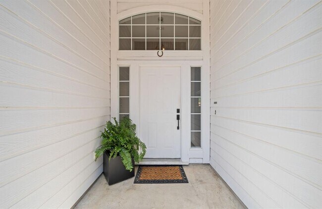Building Photo - 6816 Beatty Dr