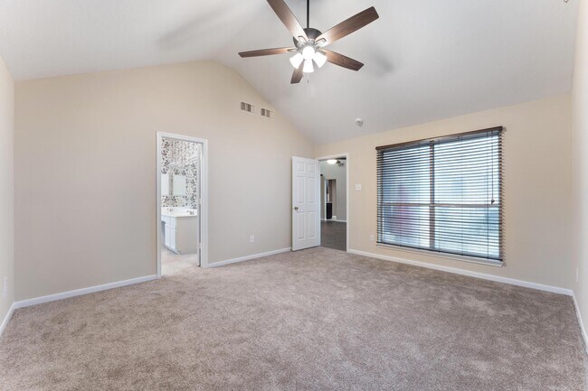 Building Photo - 1835 Taylor Creek Dr