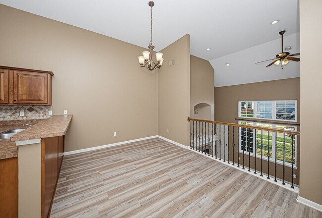 Building Photo - 2608 Brooke Bend