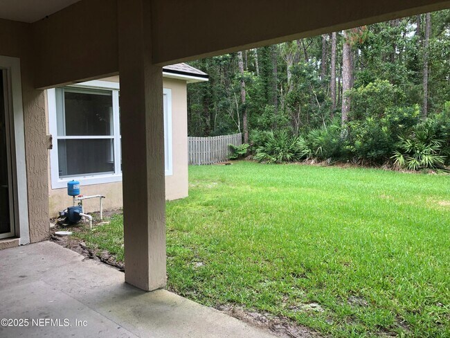 Building Photo - 12857 Chets Creek Dr N