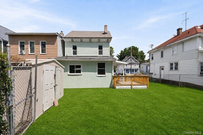 Building Photo - 457 1st St