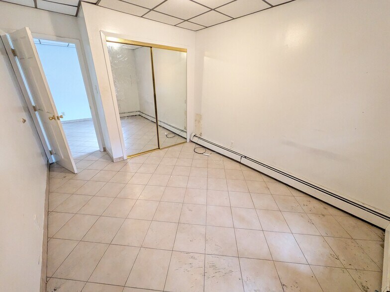 Building Photo - 5814 Newkirk Ave