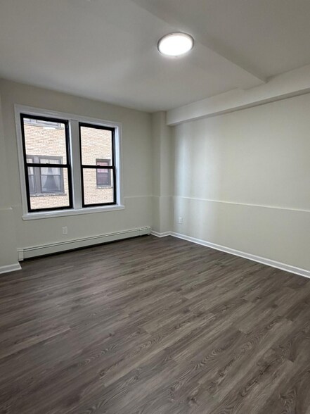 Building Photo - 150 S Harrison St