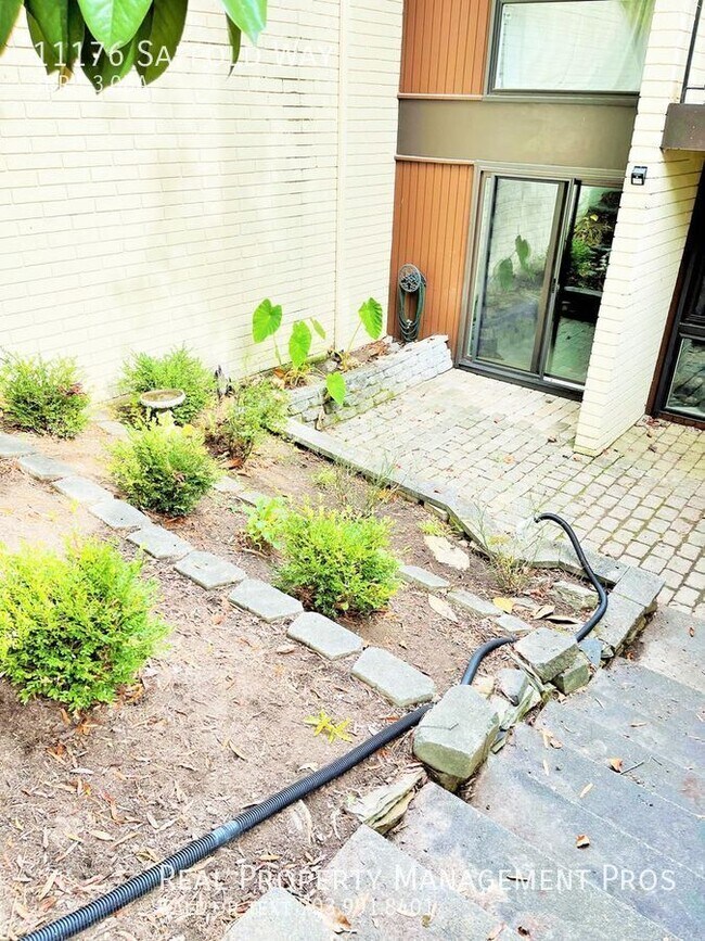 Building Photo - 11176 Saffold Way