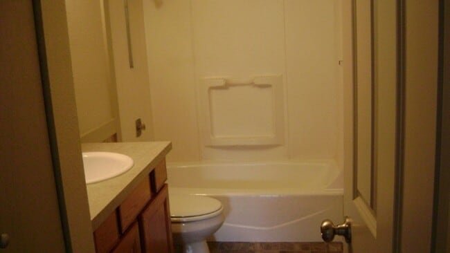 Building Photo - Call for Move in Special!!!