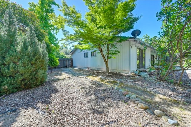 Building Photo - Beautiful 3-Bedroom Home in North Auburn's Sierra Foothills