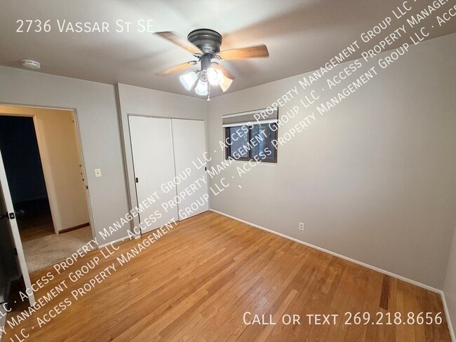Building Photo - 2736 Vassar Dr SE