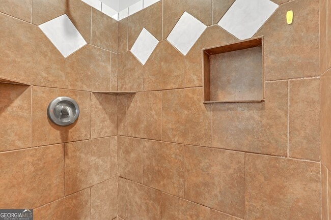 Building Photo - 1670 Cecilia Dr SE