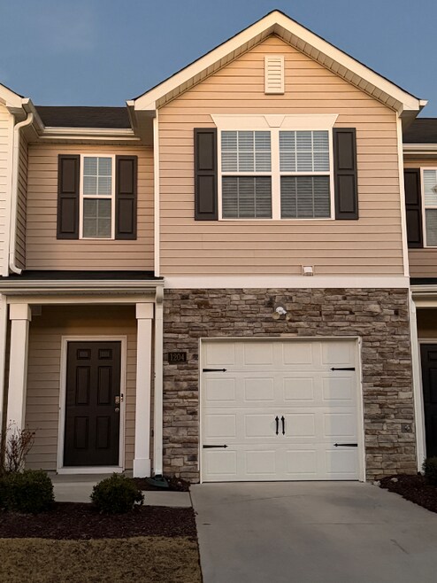 Building Photo - 1204 Gracie Ln