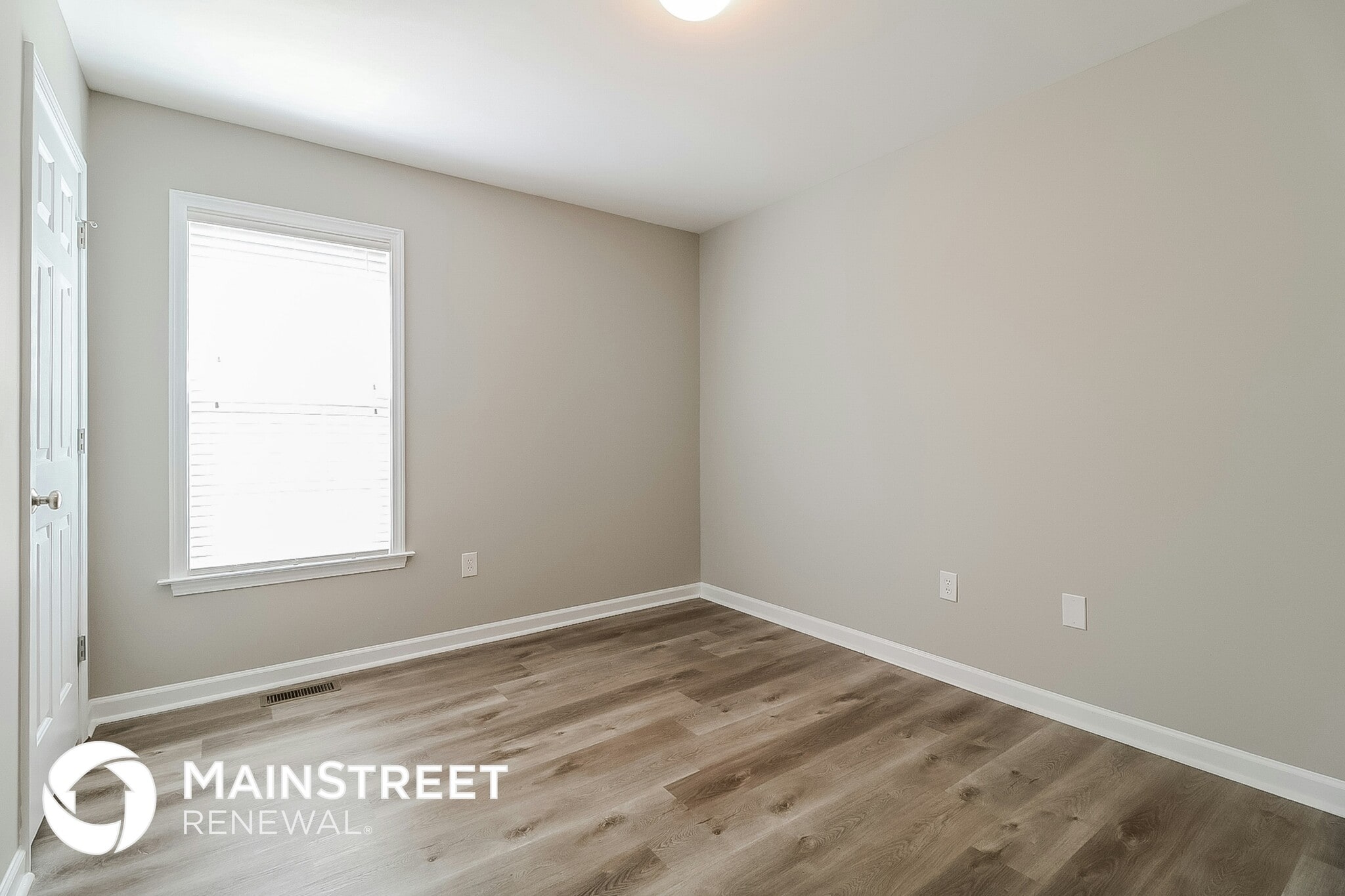 Building Photo - 448 Sunray Dr